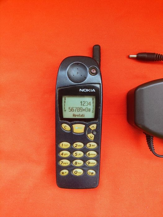 Nokia 5110  + incarcator ( decodat, baterie Noua,lb.romana)