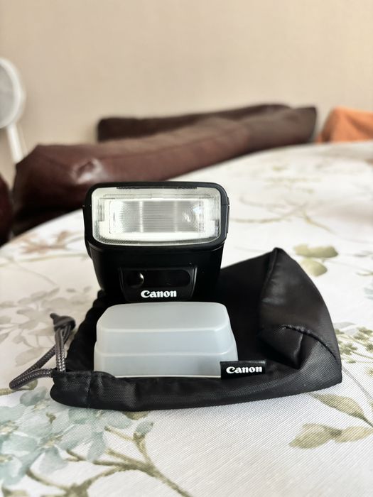 Мощна и универсална светкавица за фотоапарат canon speedlite 270EX II