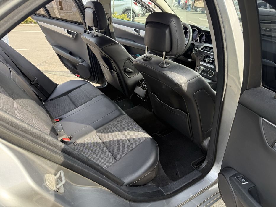 Mercedes-Benz C220 CDI -AUTOMAT 7G TRONIC 2013