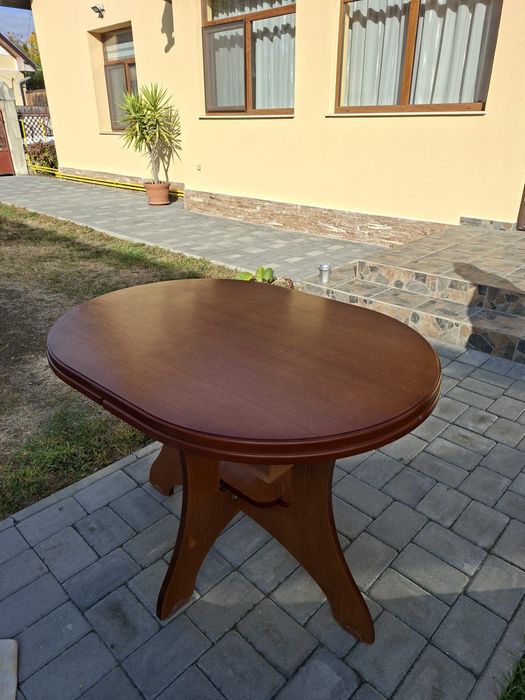 Vand masa cu 2 scaune si coltar de bucatarie