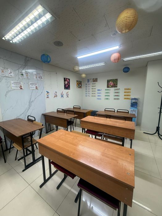 Столы, парты, стулья в детский центр