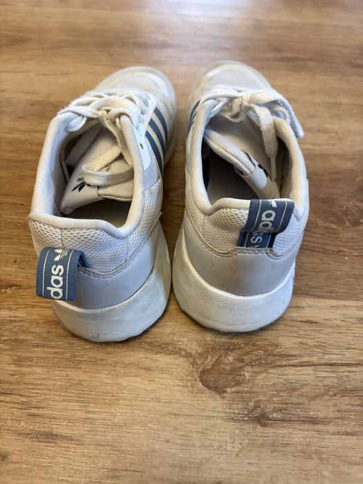 Adidas copii marimea 35