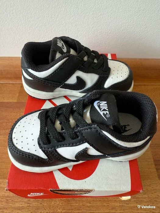 Nike panda kid shoes size 21