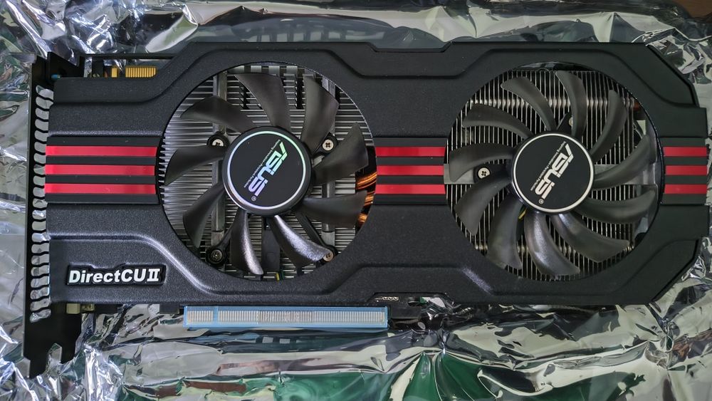 Asus GTX 560 Ti DirectCU II TOP