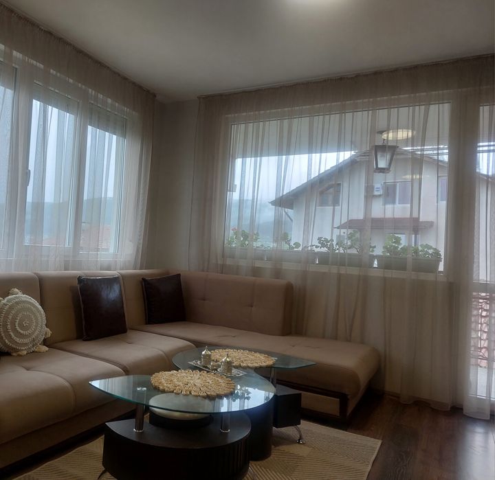 Холна масичка                  .