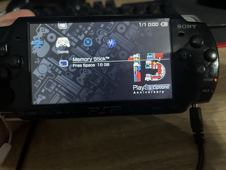 PSP 2001 modat cu Jocuri