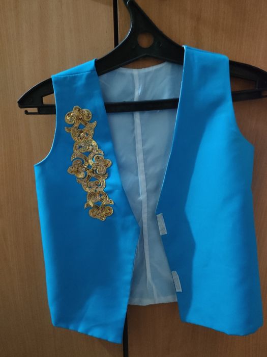 Продам жилеты национальные