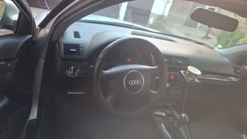 Audi A4 B6, 2002, 1.6 benzina