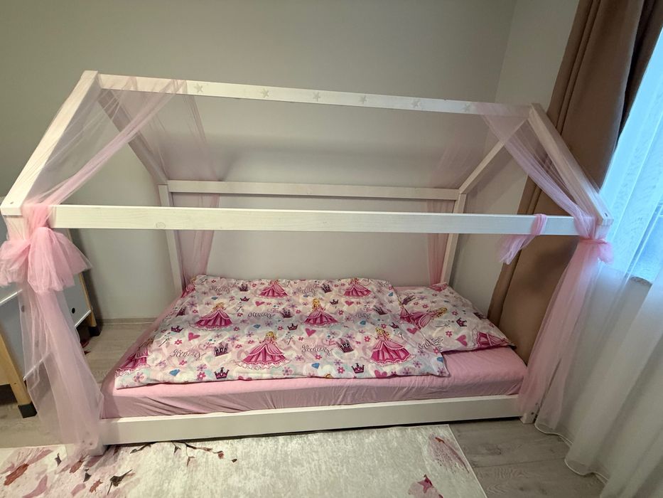 Vând pat tip căsuță Montessori