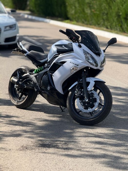 Kawasaki ER-6f 650cc (72 CP) – 2015, impecabilă, 12.500 km,
