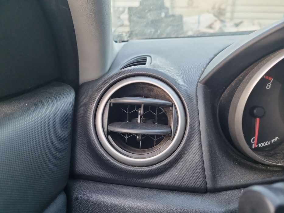 Grila aerisire stanga Mazda 3 (BK) [Fabr 2003-2009] OEM