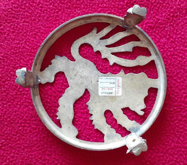 Винтидж кръгла месингова подложка