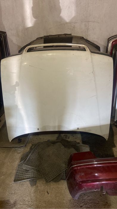 Капот на Ауди 100С4,Б4,А6С4,С5, А4