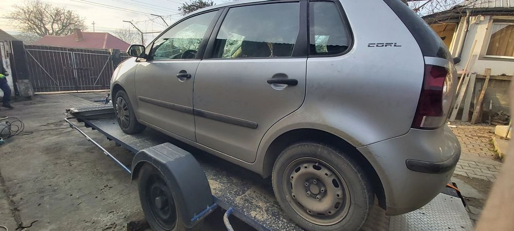 Dezmembrez Volkswagen polo 1.2 benzina