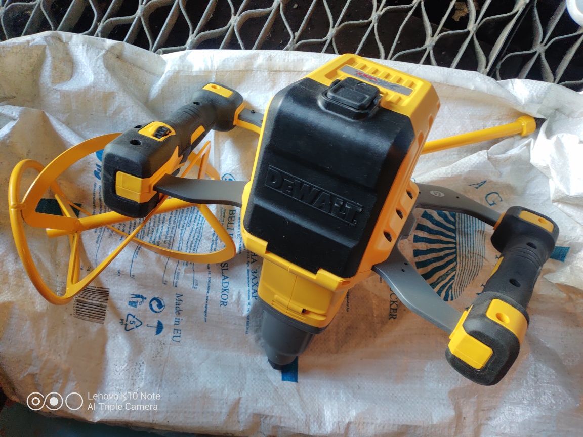 DeWalt DCD 240 . 2