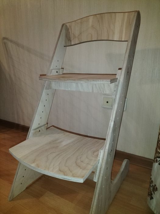 Детский растущий стул.
