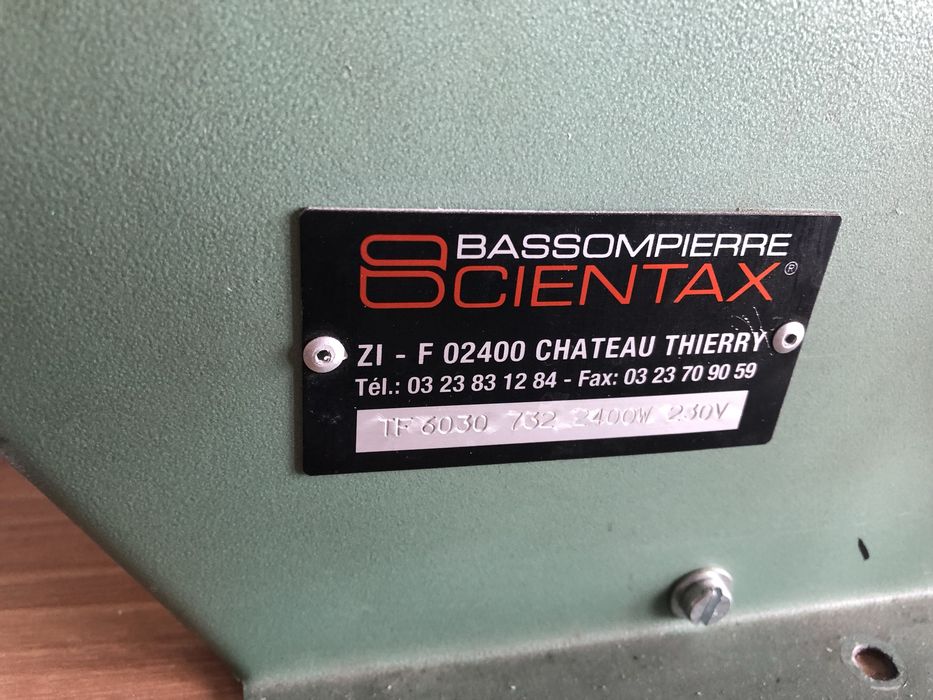 Vand masina termoformare Scientax TF6030
