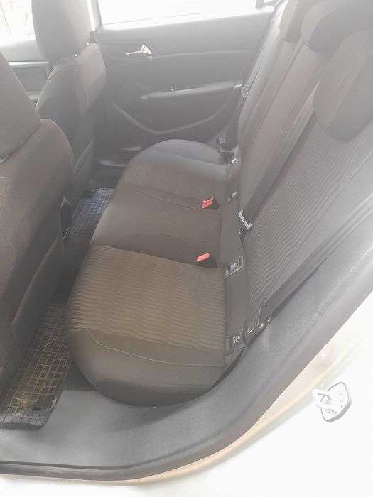 Продавам Пежо 308 T9