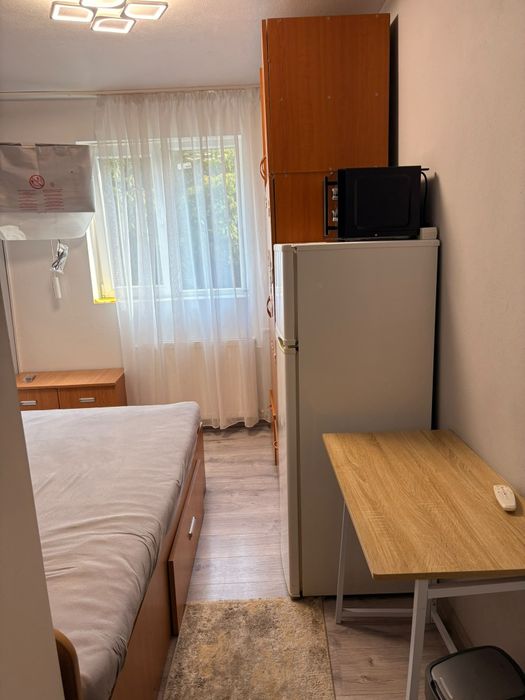 Inchiriez garsoniera