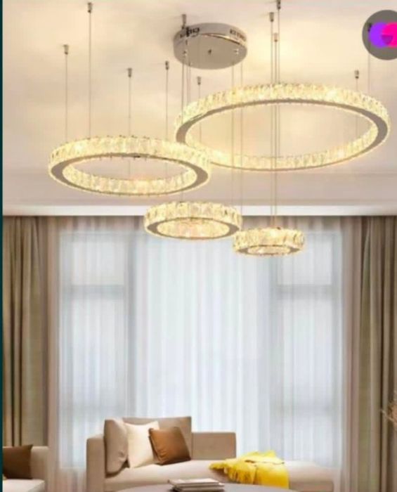 Люстра шикарная для хола и зала