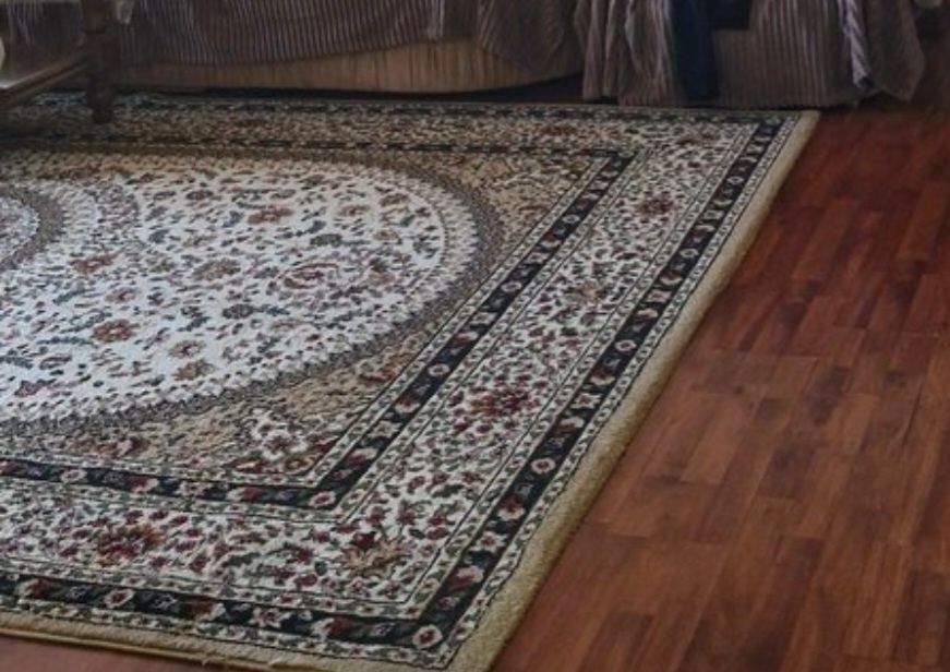 Продам ковёр, в идеальном состоянии.