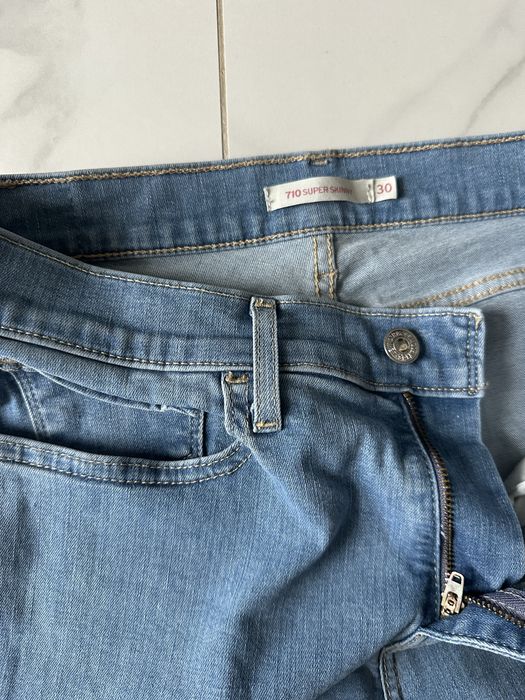 Оригинални дамски дънки Levi’s еластични