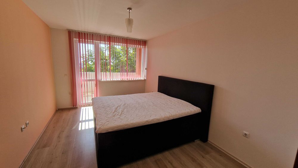 Дава се под наем Двустаен апартамент в Русе, Широк център - 74 кв.м за 330 € - Снимка #4