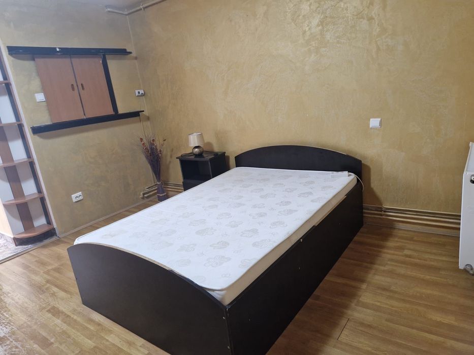 Inchiriez garsoniera Aleea Carpati 51