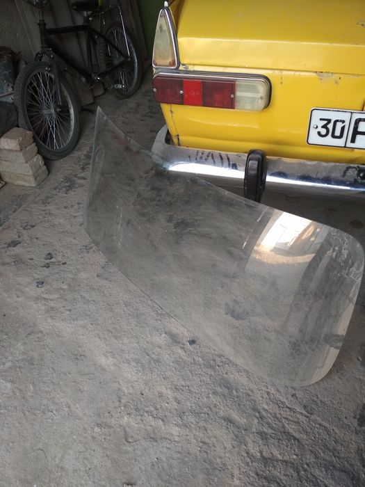 Продаётся лобовое стекло от газ 21