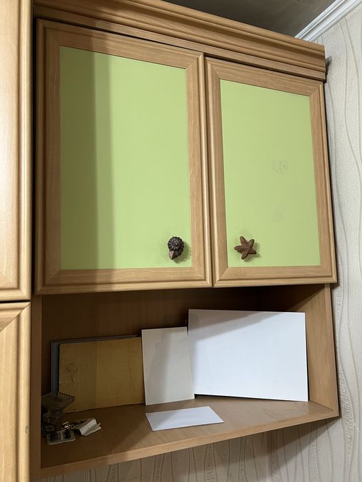 Продам качественный гарнитур