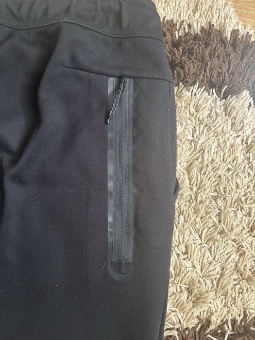 pantaloni nike tech