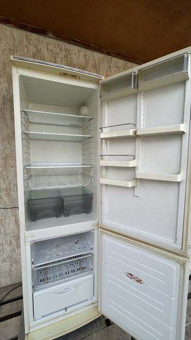 Холодильник сатылады