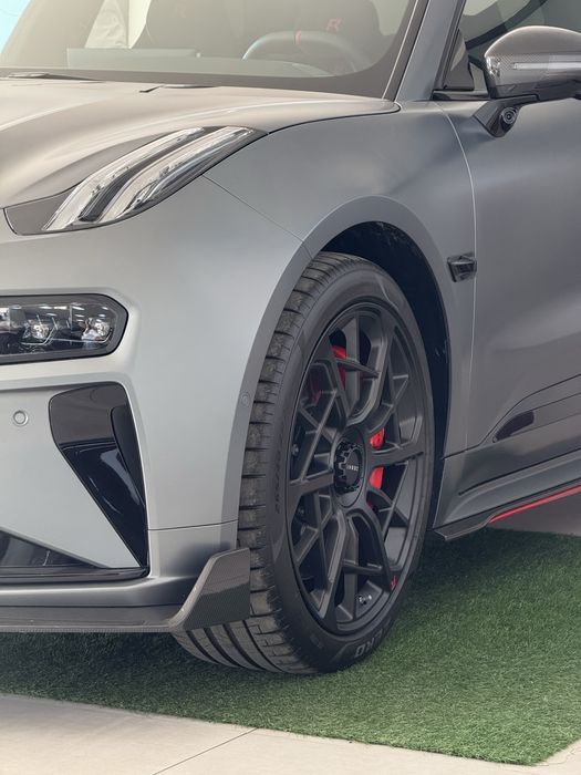 Zeekr 001 Full variant