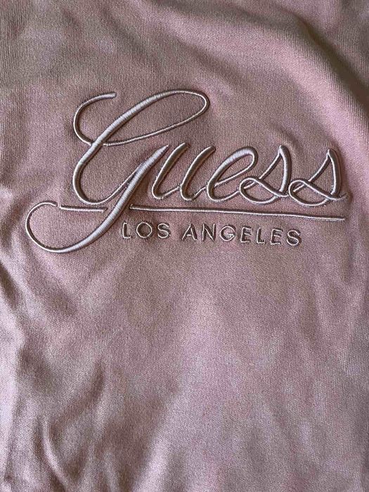 Пуловер Guess розов