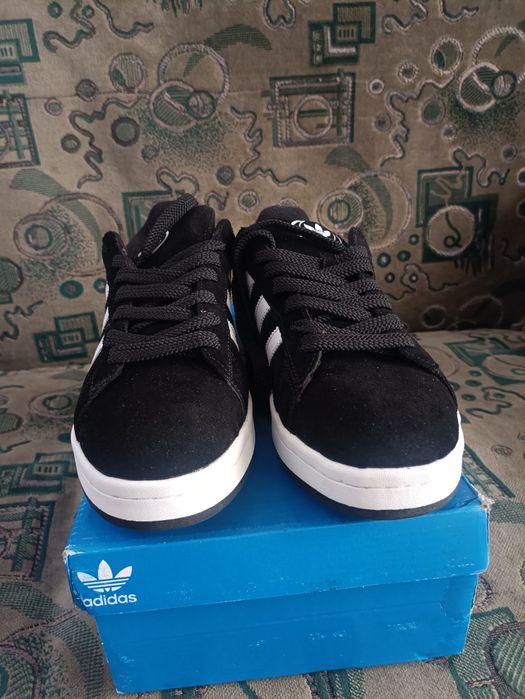 Продам кроссовки 44 размер.