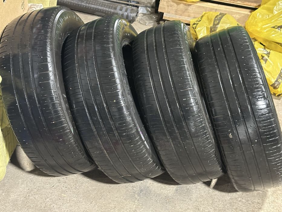 Шины б/у Michelin 205/65/16.