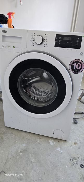Продавам почти нова пералня BEKO клас А+++ 6кг.пране Green line инвертотен мотор