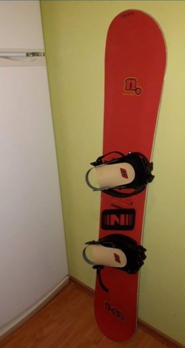 Vănd echpament  snowboard placa , bootes, pantaloni