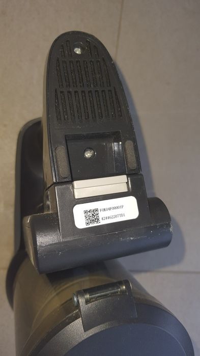 Aspirator vertical ELECTROLUX în garanție