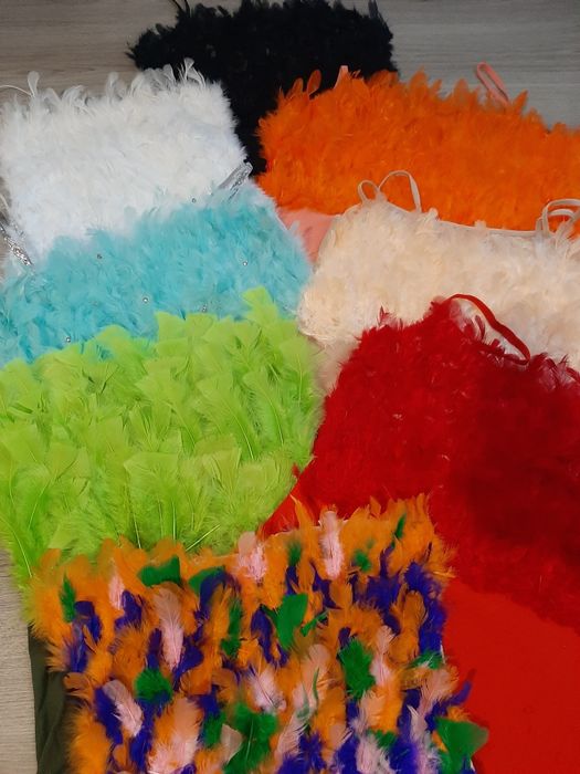 Топ бюстие с естествени пера