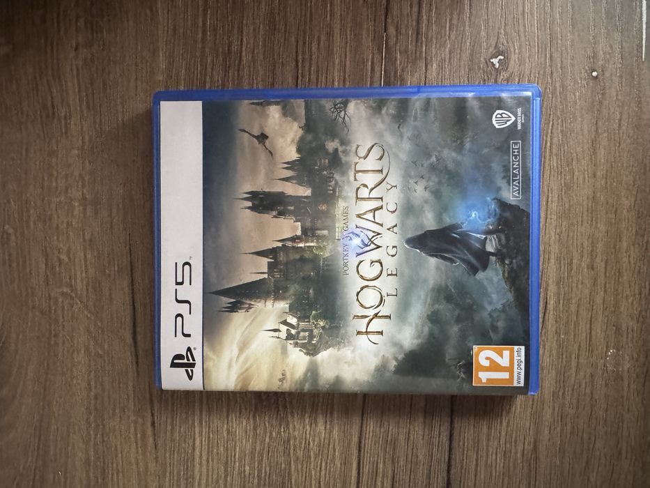Продам hogwarts legacy в идеальном состоянии