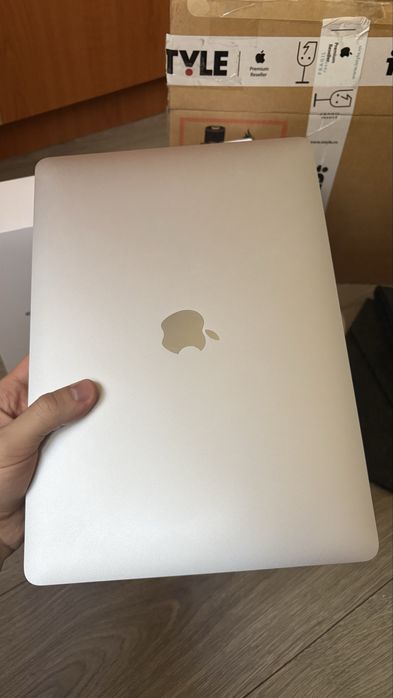 MacBook Air M1 13 inch