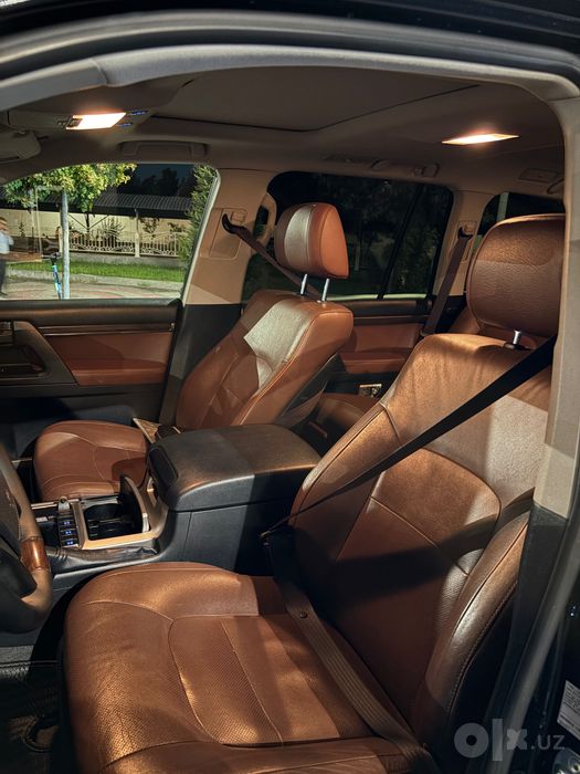 Toyota Land Cruiser 200