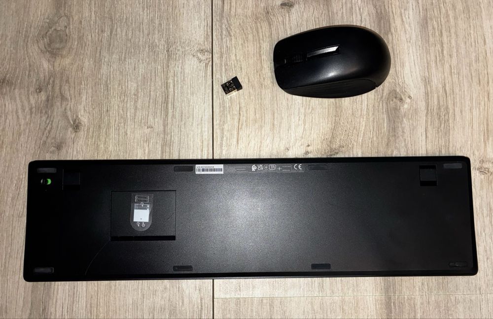 Tastatură + Mouse Wireless HP 650 Combo | Receiver USB Inclus | Full Size