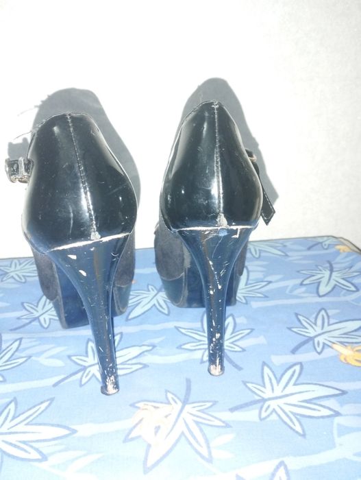 Продам туфли на высоком каблуке