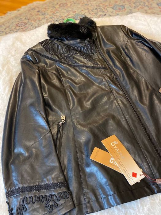 Куртка новая с биркой