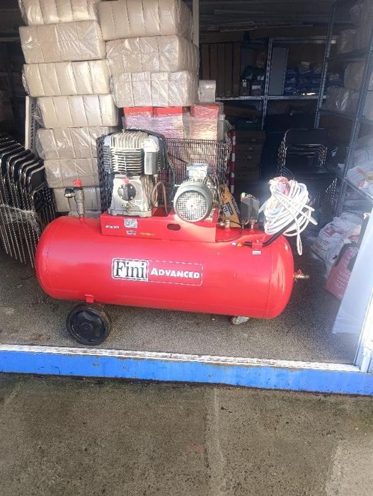 Компресор за въздух трифазен 270литра