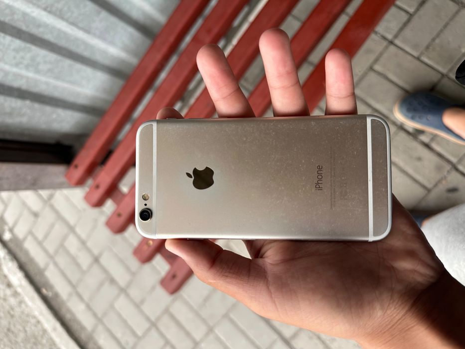 Продам айфон 6 в хорошем состаяний