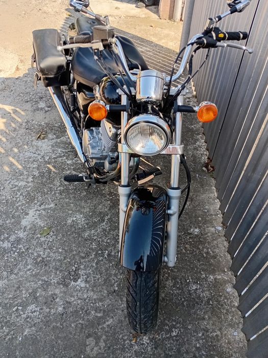 Suzuki GZ250 2006