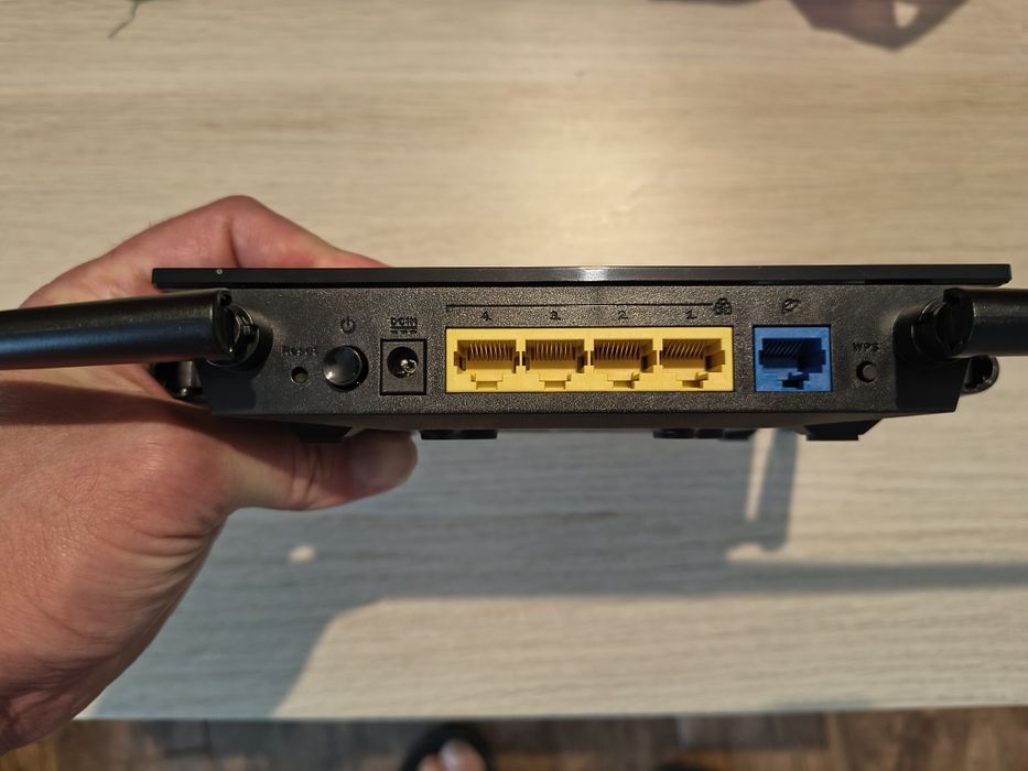 Router Asus RT-AC58U